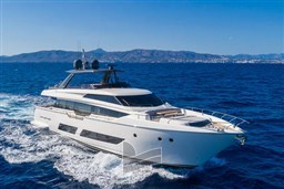 ferretti-850-list-322823cd5088c133.jpg