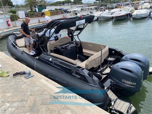 Ranieri International Cayman 28 Executive Trofeo