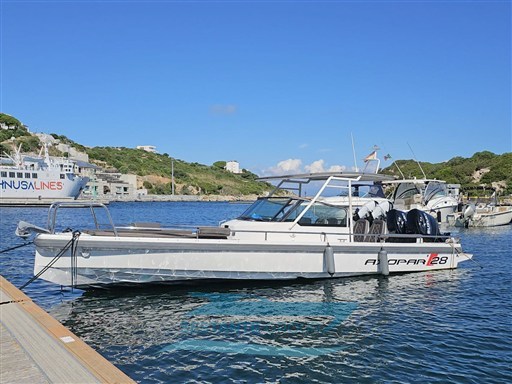 Axopar 28 T-top