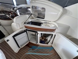 Dettaglio cucina e frigo esterni