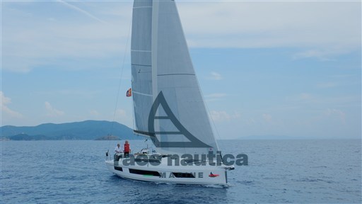 Dufour Yachts 44