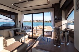 Sessa C42_Interior_21.jpg