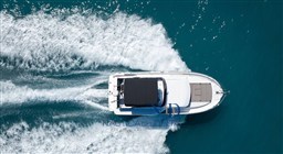 swift-trawler-37-fly-exterior-design-11_0.jpg