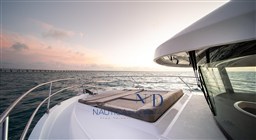 swift-trawler-37-fly-exterior-design-06.jpg