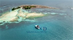 swift-trawler-37-fly-exterior-design-07.jpg