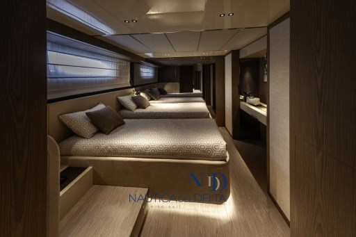 InvictusYacht_ST550_87.jpg