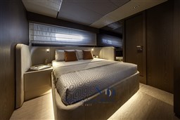 InvictusYacht_ST550_72.jpg