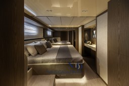 InvictusYacht_ST550_90.jpg
