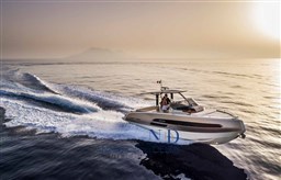 INVICTUS-GT-320.jpg