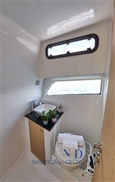 Rodman 1090 Evolution Interior 014.jpg