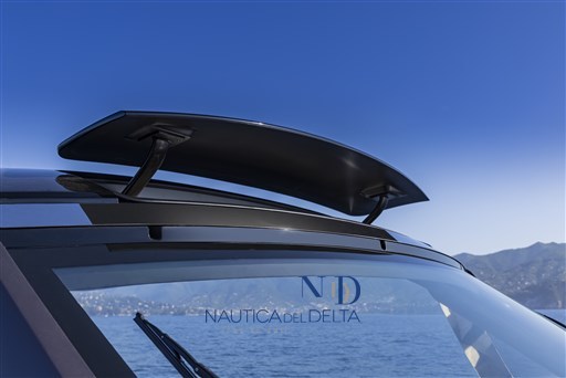 InvictusYacht_TT460_12.jpg