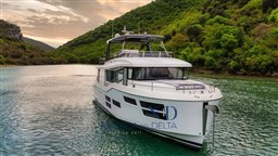 grand-trawler-62-ext07.jpg copia.jpg