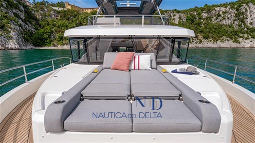 exte_grand-trawler62_9.png copia.jpg