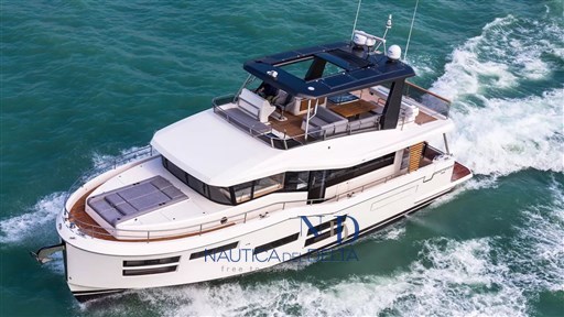 grand-trawler-62-ext14.jpg copia.jpg