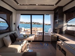 Sessa C42_Interior_20.jpg