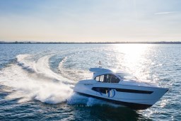 Sessa C42_Exterior_7.jpg