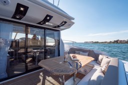 Sessa C42_Exterior_3.jpg