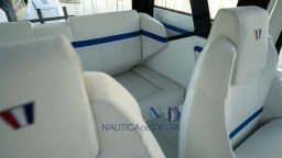 WELLCRAFT_28_EXPLORER_IMG_DETAIL_COCKPIT (1).jpg