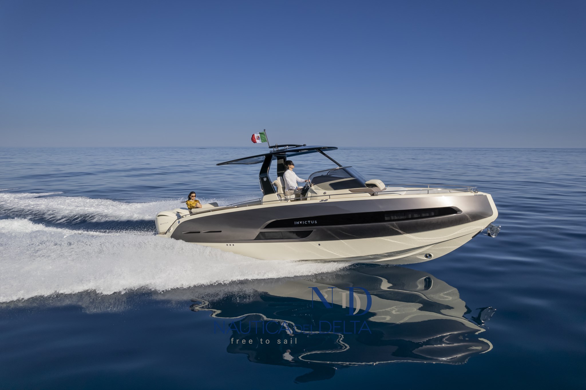 InvictusYacht_GT320S_11.jpg