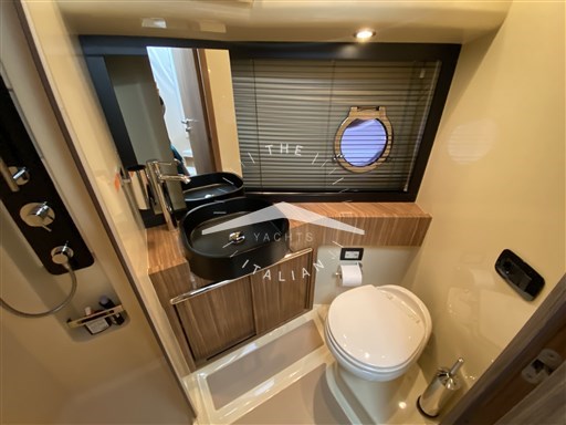 Azimut Magellano 43