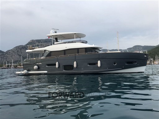 Azimut Magellano 66