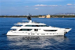 yacht_compressa.jpeg
