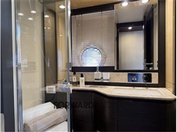 AZIMUT 66 FLY 10.jpg