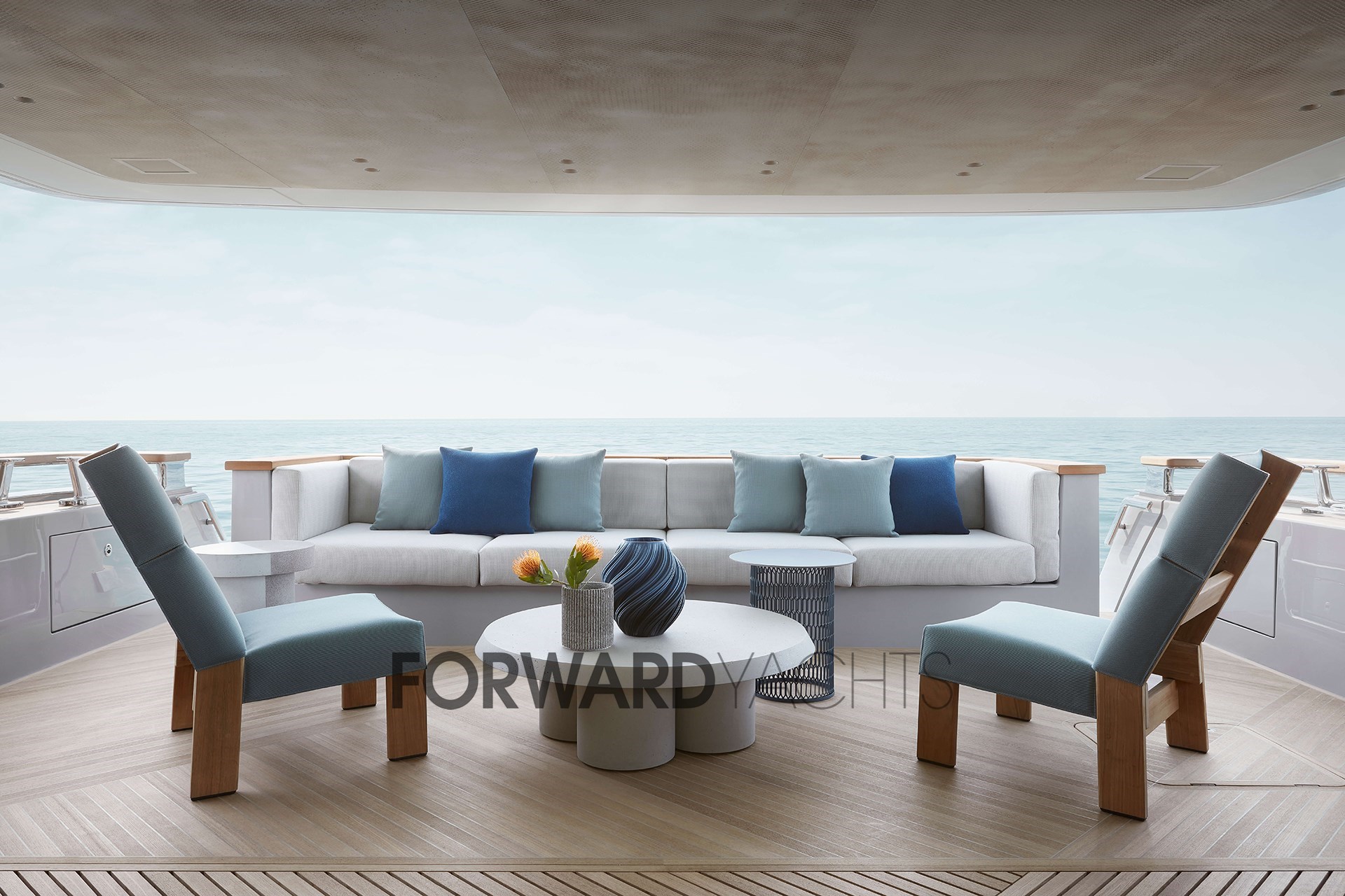 Sanlorenzo-SD90-motor-yacht-for-sale-exterior-image-Lengers-Yachts-11