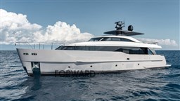 Sanlorenzo-SD90-motor-yacht-for-sale-exterior-image-Lengers-Yachts-2-1280x720