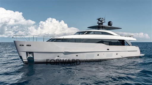 Sanlorenzo-SD90-motor-yacht-for-sale-exterior-image-Lengers-Yachts-2-1280x720