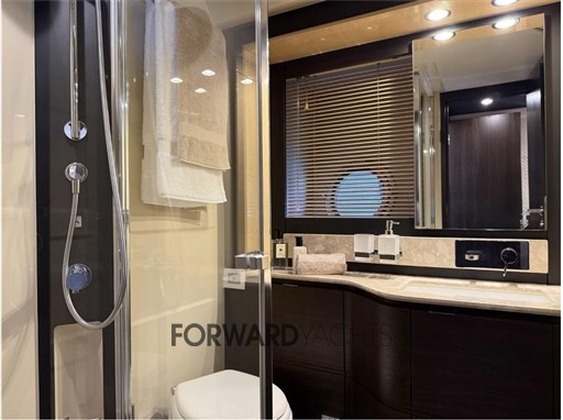 AZIMUT 66 FLY 13.jpg