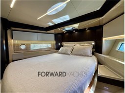 AZIMUT 66 FLY 11.jpg