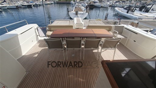 Ferretti 630 (5)