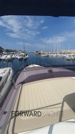 Ferretti 630 (11)