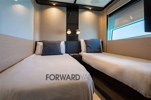 2022-azimut-s10-power-9673735-20250204105023853-1_XLARGE.jpg