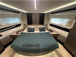 Azimut s710.jpg