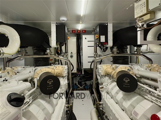 2024-sanlorenzo-sl90a-power-9626881-20241203100907902-1_xlarge