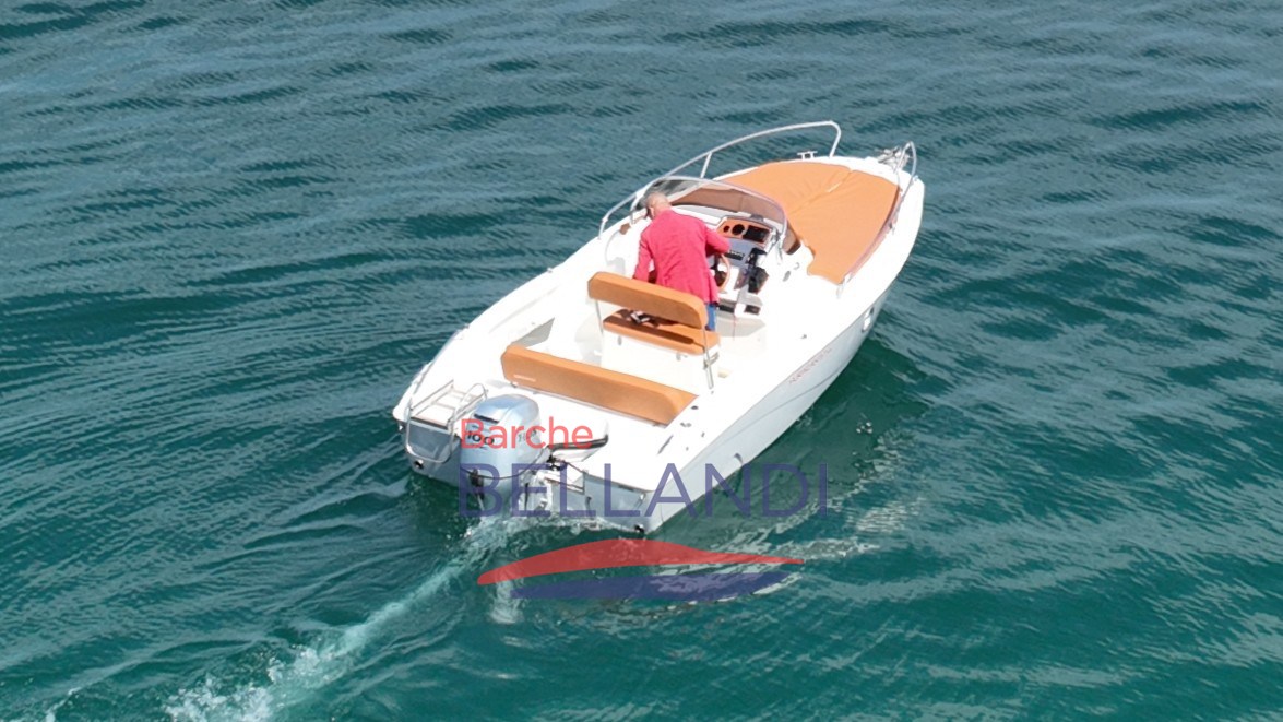 huracan_5.7_prua al vento_barca usata con garanzia_barchebellandi_2