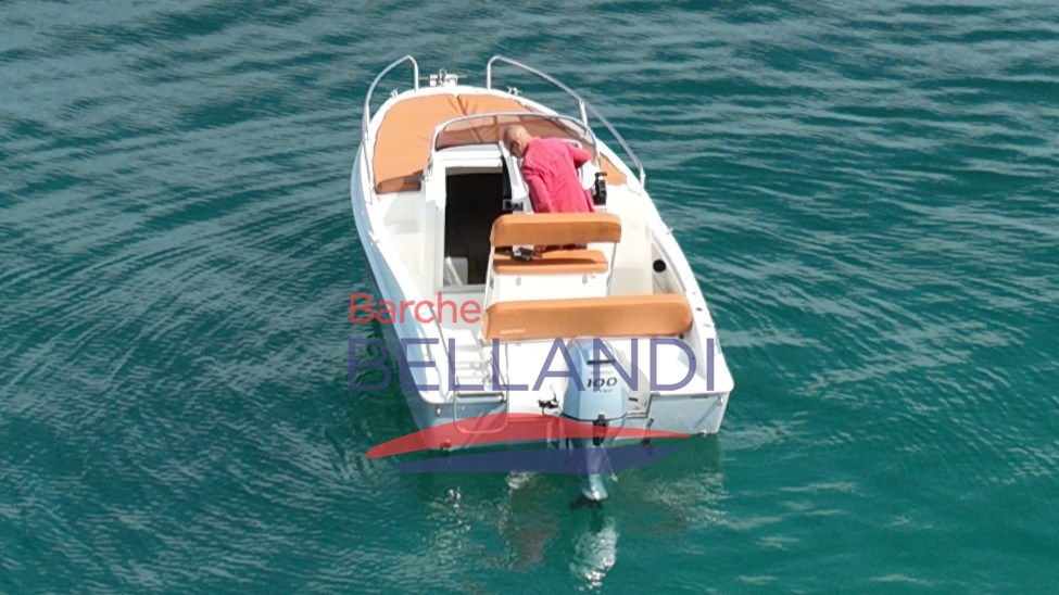 huracan_5.7_prua al vento_barca usata con garanzia_barchebellandi_1