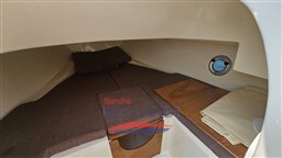 huracan_5.7_prua al vento_barca usata con garanzia_barchebellandi_cabina