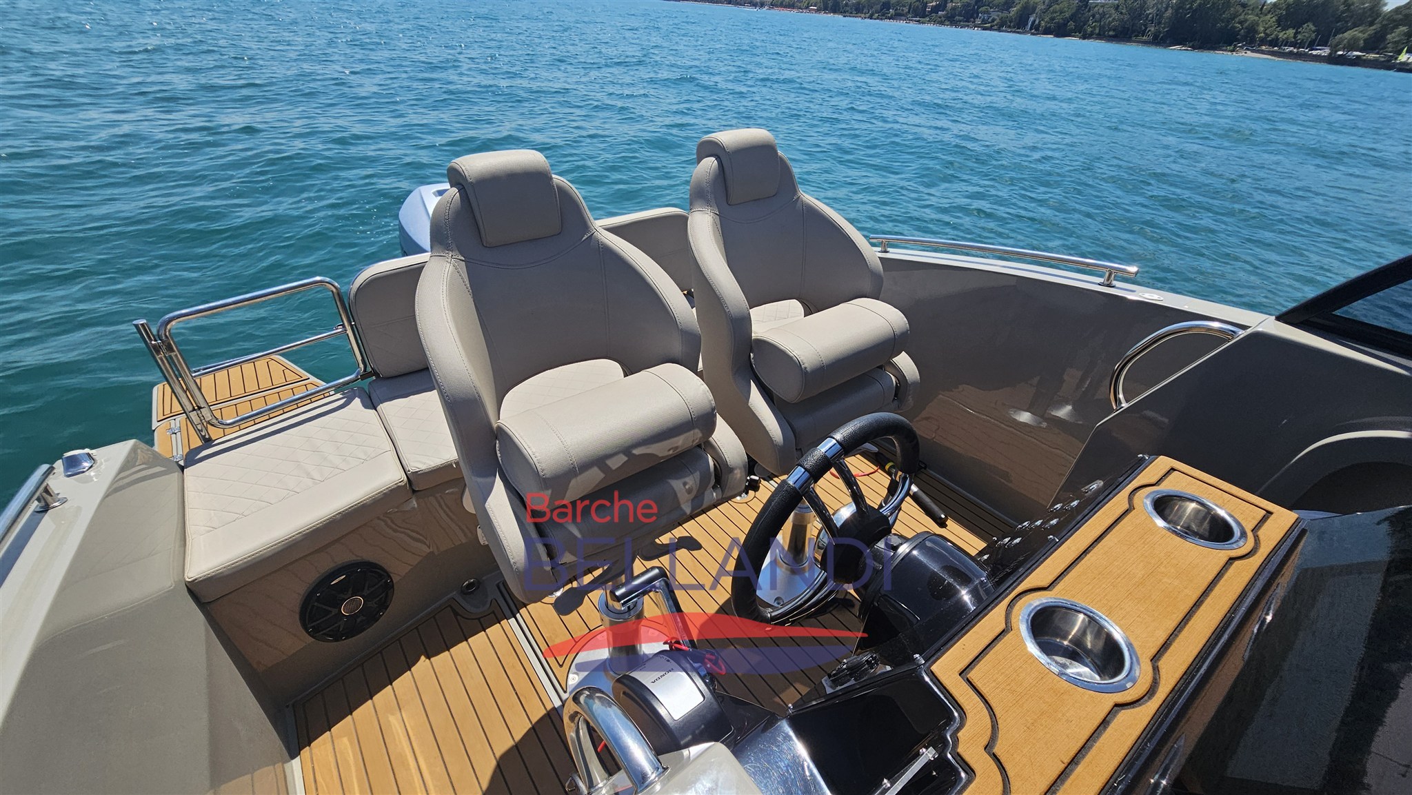 maxima_700_sport_beige_3