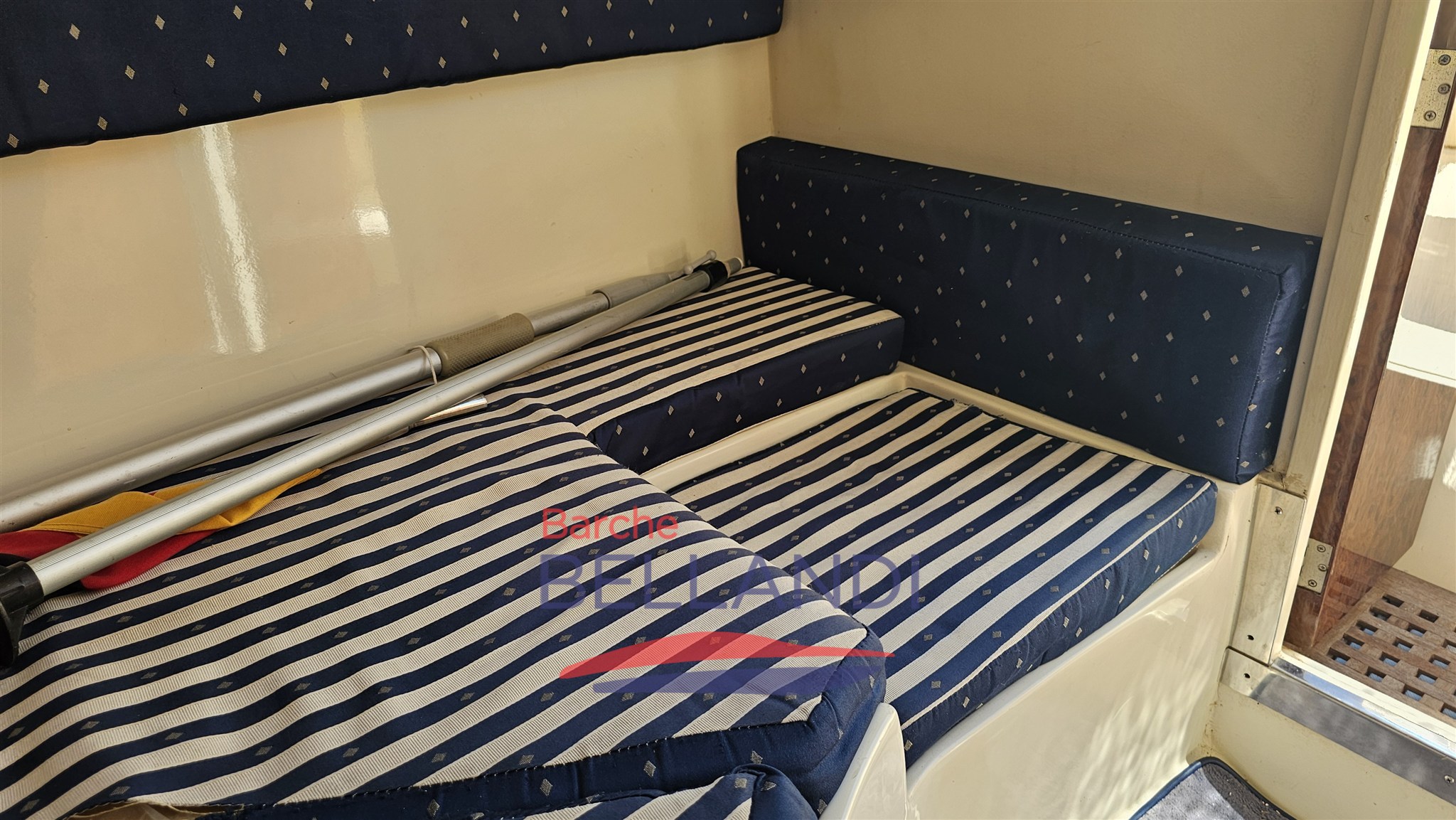 tonygiuliano_sorrento24_barcausata_barchebellandi_garanzialegalediconformita12mesi_letto