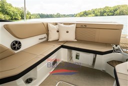 2024-SPX-230-SPX230-cockpit-seating-09419-X4