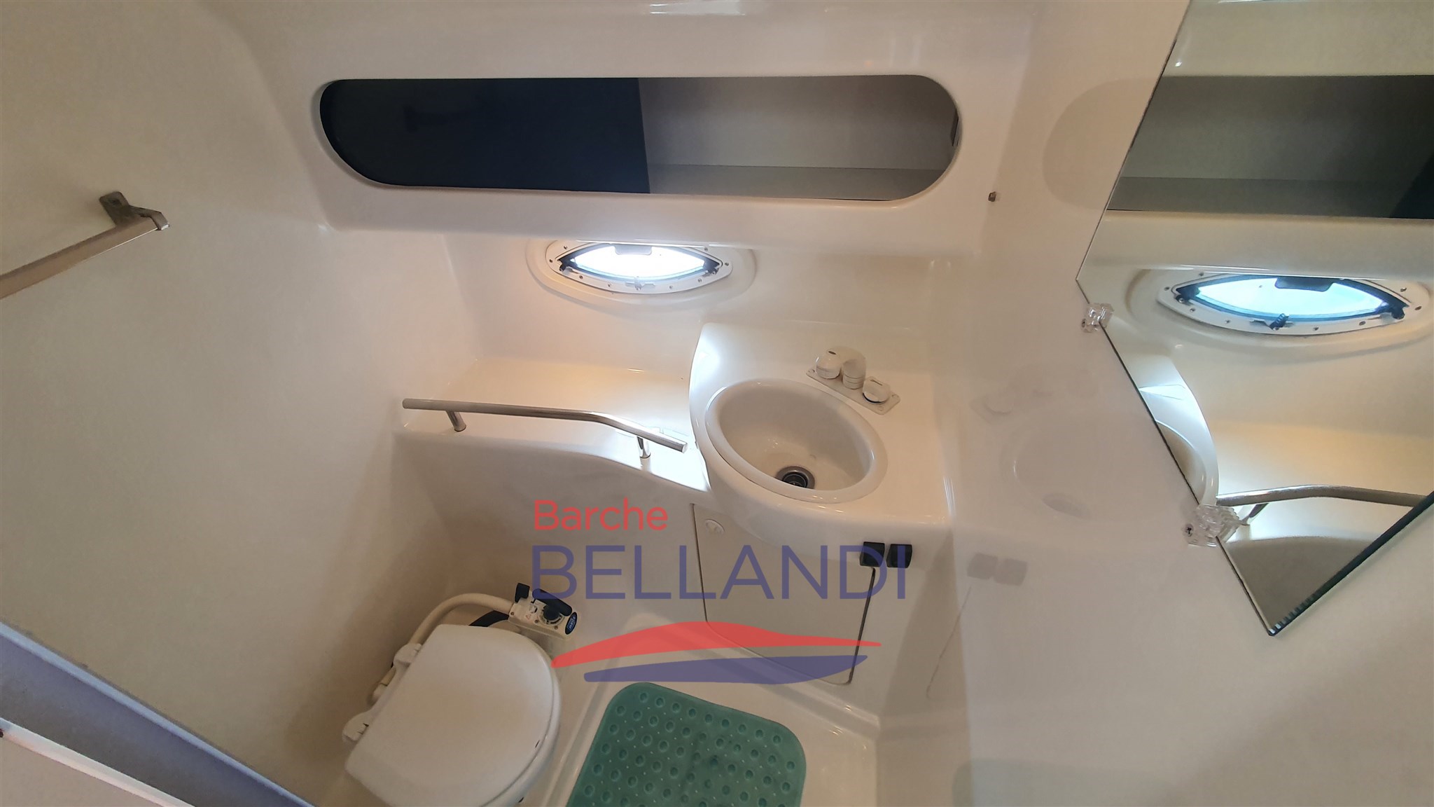 bayliner_305_barcausata_lagodigarda_barchebellandi8