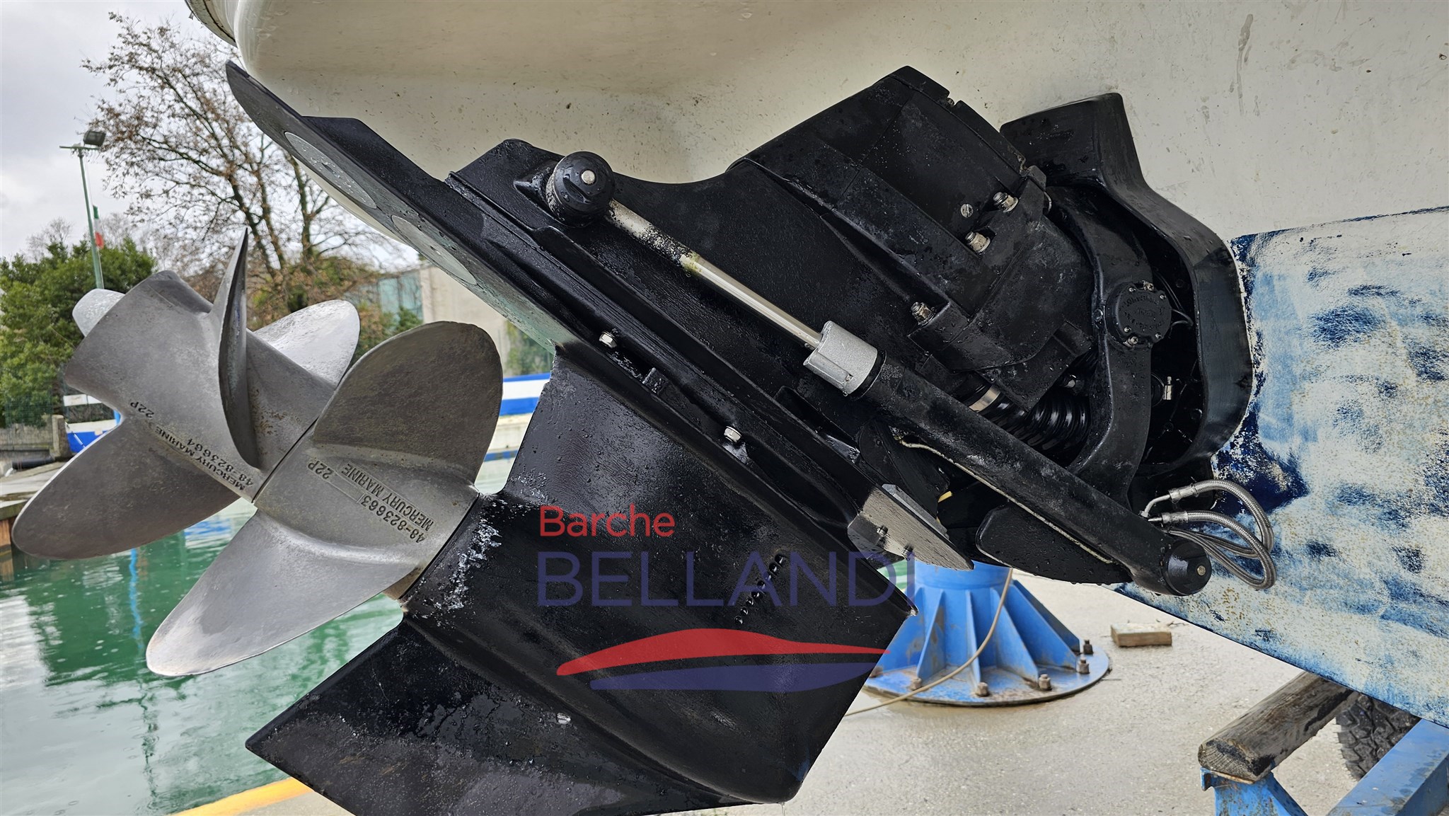 bayliner_305_barcausata_lagodigarda_barchebellandi17