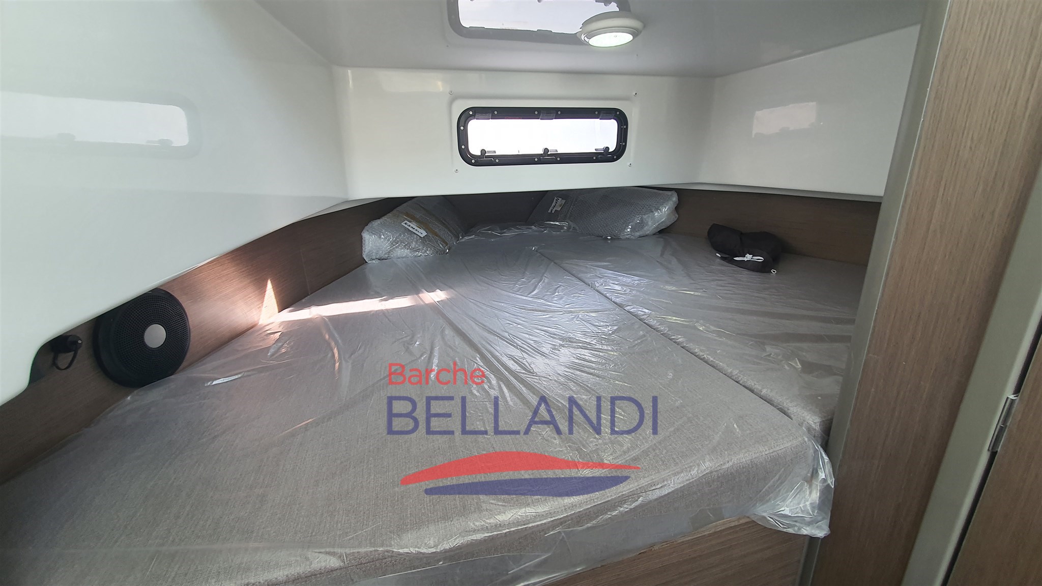 beneteau_flyer_9_spacedeck_honda_250_barchebellandi_lagodigarda_28