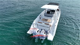 beneteau_flyer_9_spacedeck_honda_250_barchebellandi_lagodigarda_13