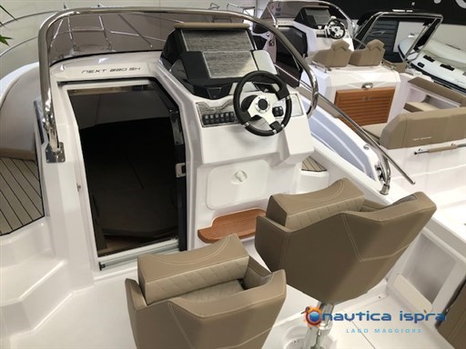 Ranieri NEXT 220 SH_NauticaIspra_LagoMaggiore6