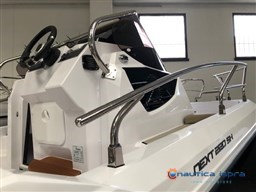 Ranieri NEXT 220 SH_NauticaIspra_LagoMaggiore2