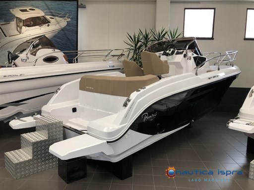 Ranieri NEXT 220 SH_NauticaIspra_LagoMaggiore